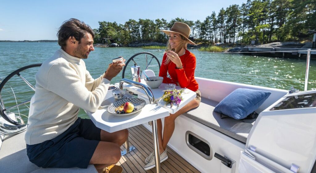 Oceanis-30.1-Carousel1