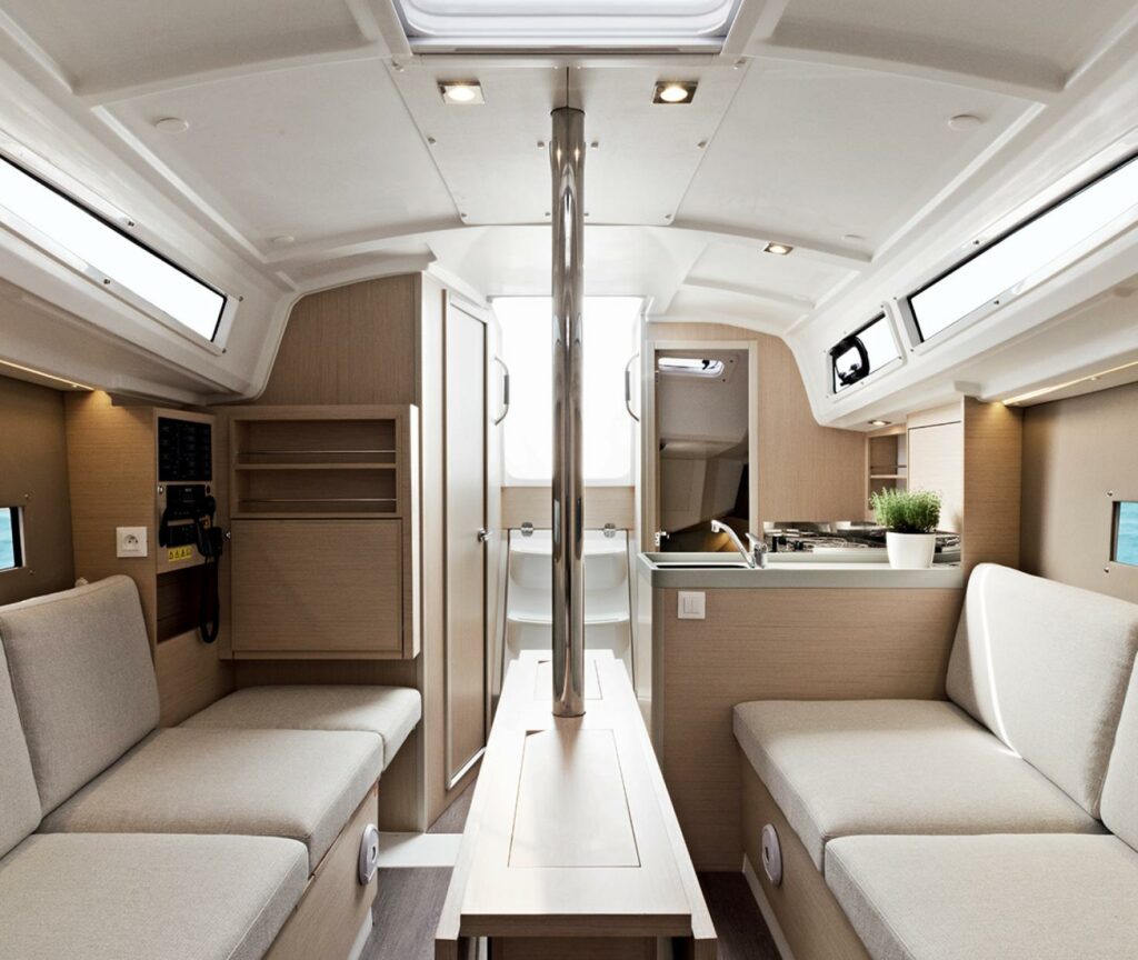 Oceanis-30.1-Interior1