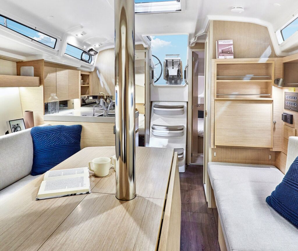 Oceanis-34-1-Interior1