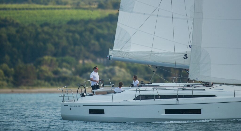 Oceanis-40.1-Exterior2