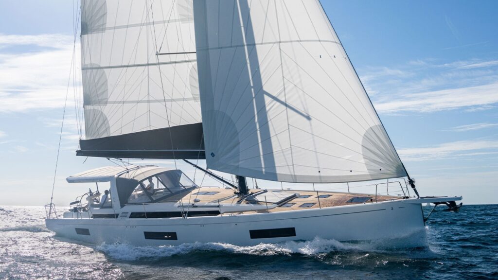 OceanisYacht-60-Exterior1