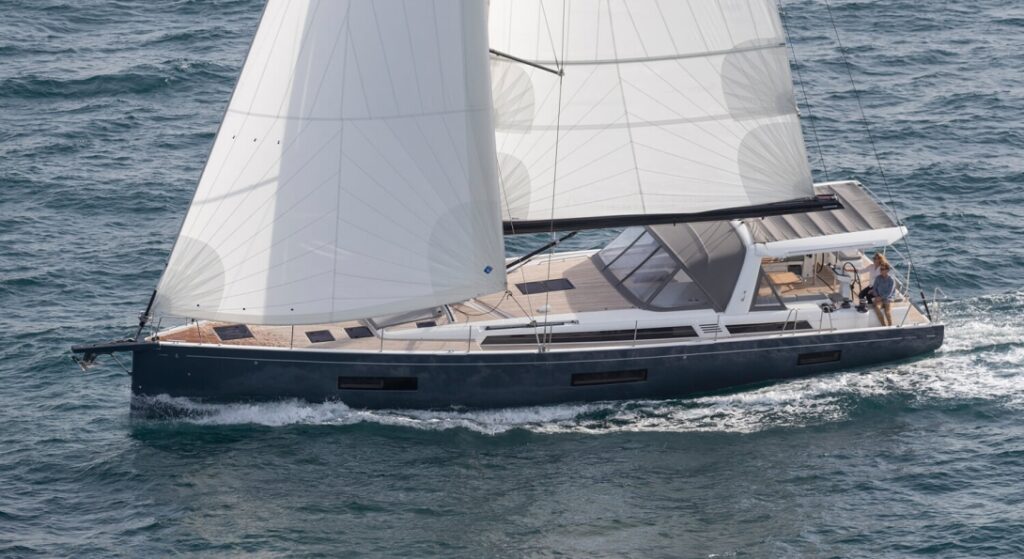 OceanisYacht-60-Exterior4