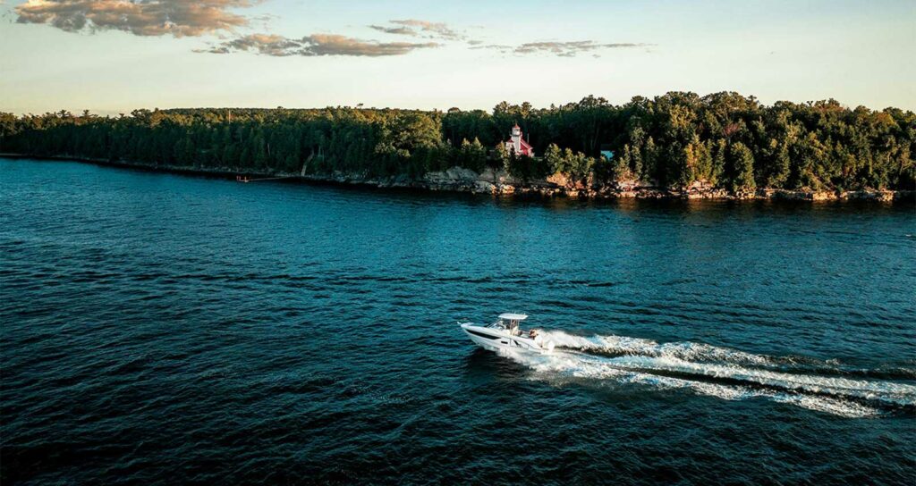 Exterior 1 Flyer9 SUNdeck