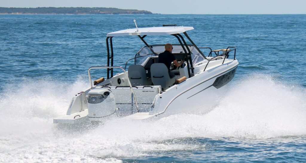 Exterior 6 Flyer 8 SUNdeck