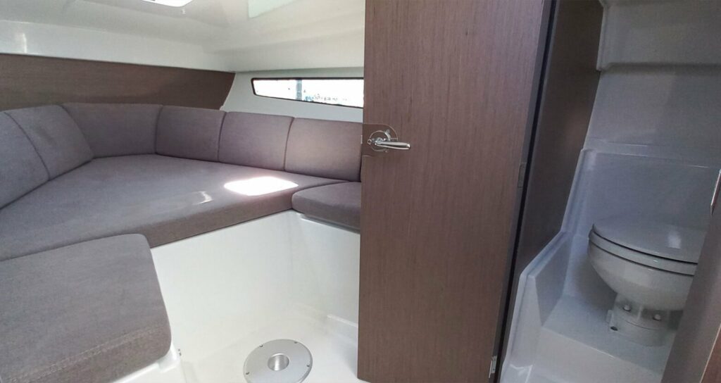 Interior 2 Flyer 8 SUNdeck