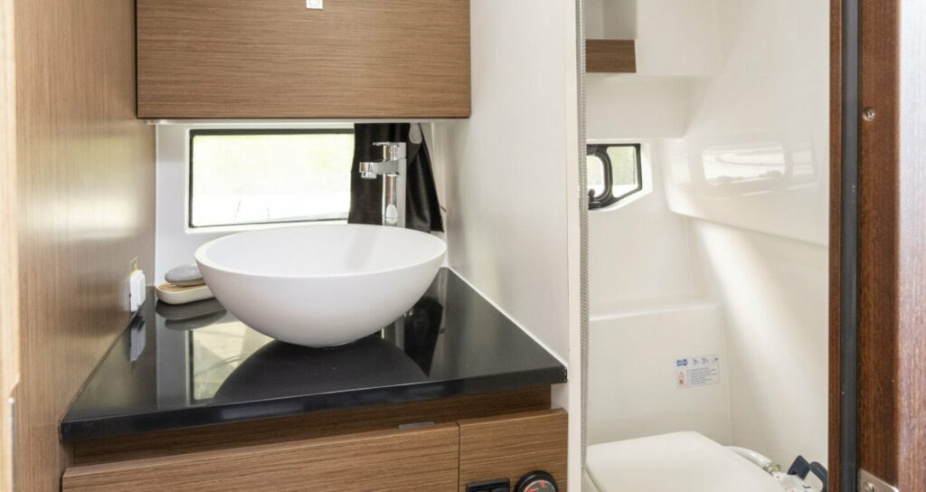 Interior 2 Flyer 9 SUNdeck