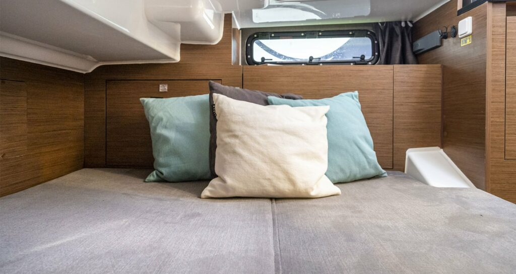 Interior 4 Flyer 9 SUNdeck