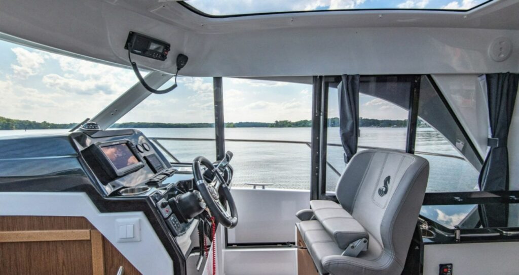 Interior 8 Antares 9